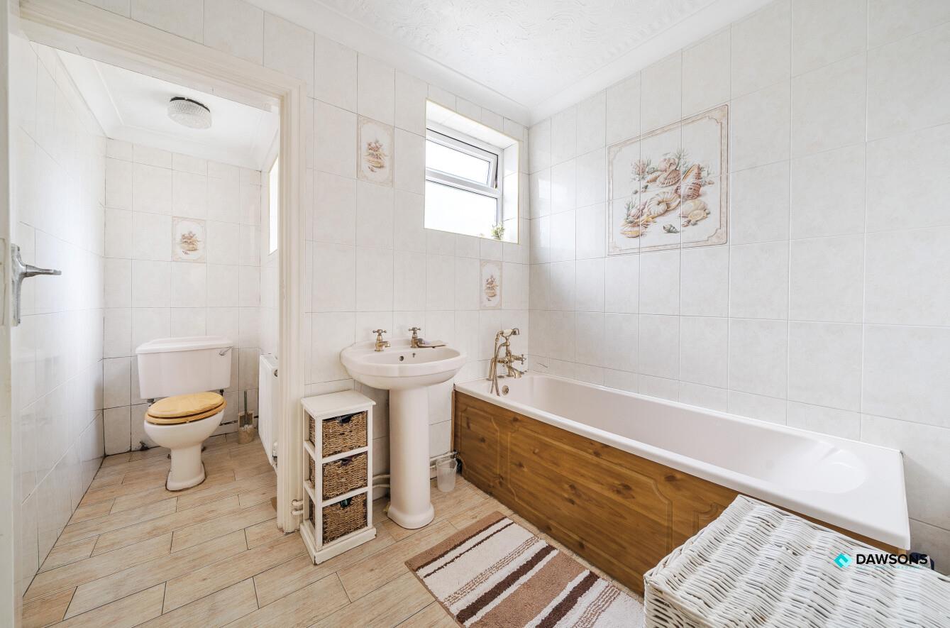 Maescanner Road, Llanelli, SA14 8LR